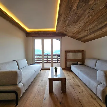 Magnifique Attique Avec Vue Sur Le De La Moubra