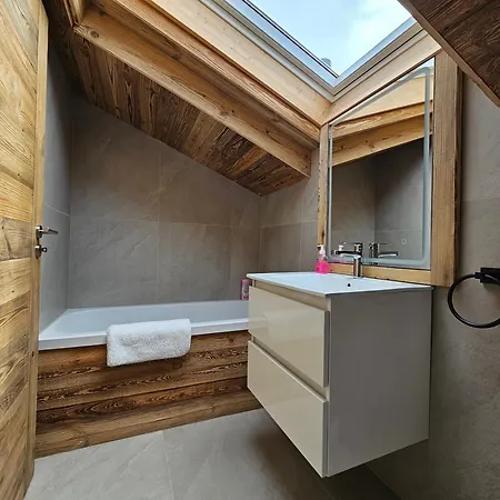 Magnifique Attique Avec Vue Sur Le De La Moubra