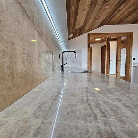 Magnifique Attique Avec Vue Sur Le De La Moubra 克莱恩 蒙塔纳